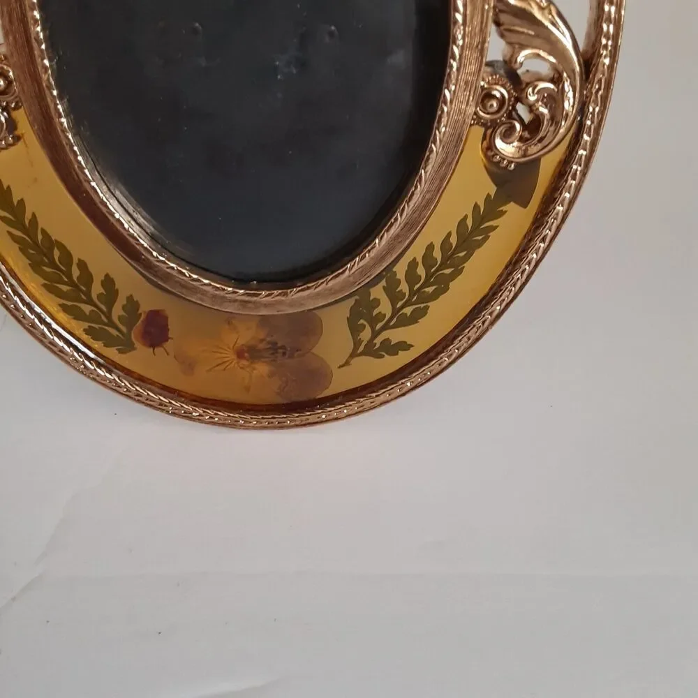 Unbranded vintage pressed